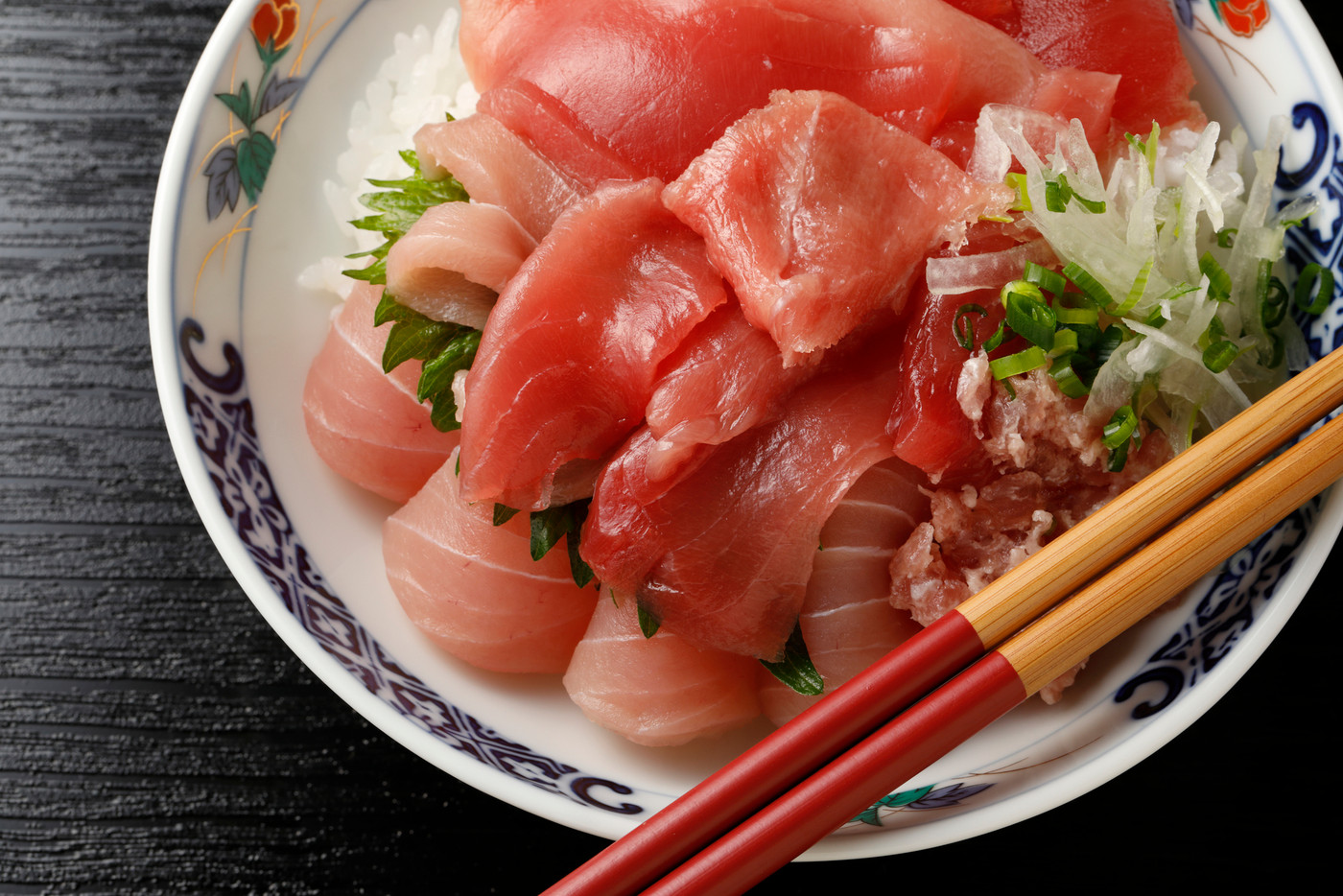 マグロ丼