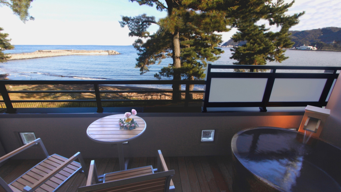 露天風呂付き客室のある旅館で、ふたりきりの記念日デートを4376004