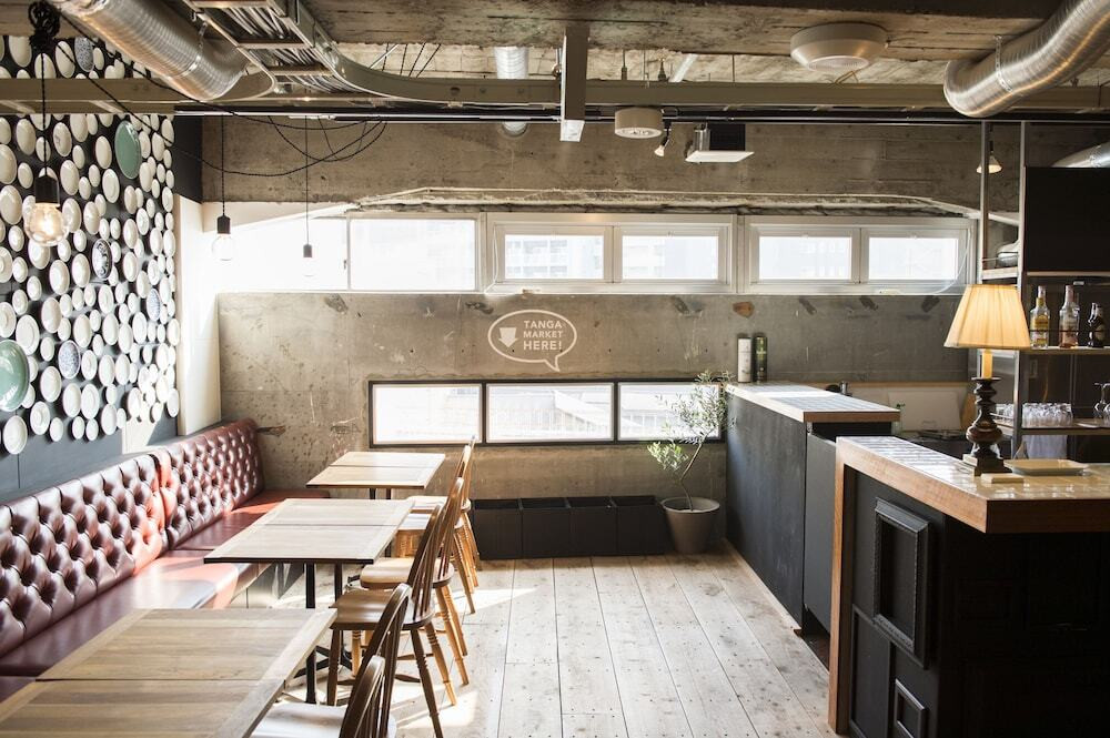 Hostel and Dining Tanga Table3913438