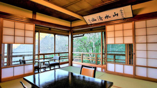 和牛と名物三河屋鍋を楽しむ会席料理 (夕朝食付) 本館 和室ツイン バスなし (お子様不可) 禁煙