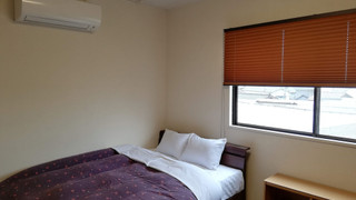 エコノミー 4 人部屋 禁煙 共用バスルーム