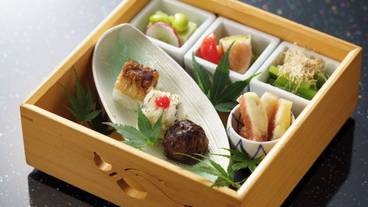 食事・飲み物 / 5