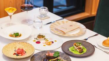 食事・飲み物 / 4