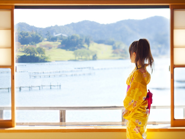 客室より久美浜湾を望む（松風の間）風景