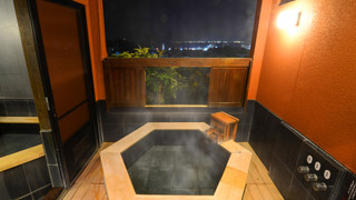 【誉徳】半露天風呂付き離れの一軒家（2階建て・和洋室） [スーペリア] [メゾネット] [喫煙可] [夜景がきれい] [海が見える]