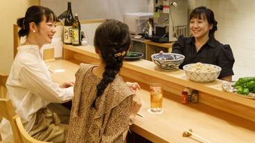 街での食事イメージ / 4