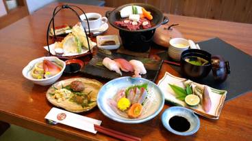 食事・飲み物 / 1