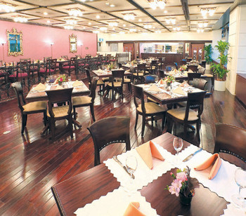 「名古屋城」正門まで徒歩約5分、駐車場完備のホテル4243746