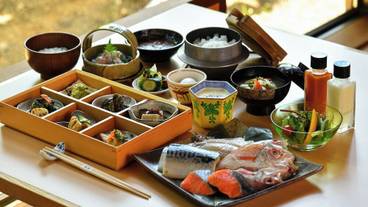 食事・飲み物 / 9