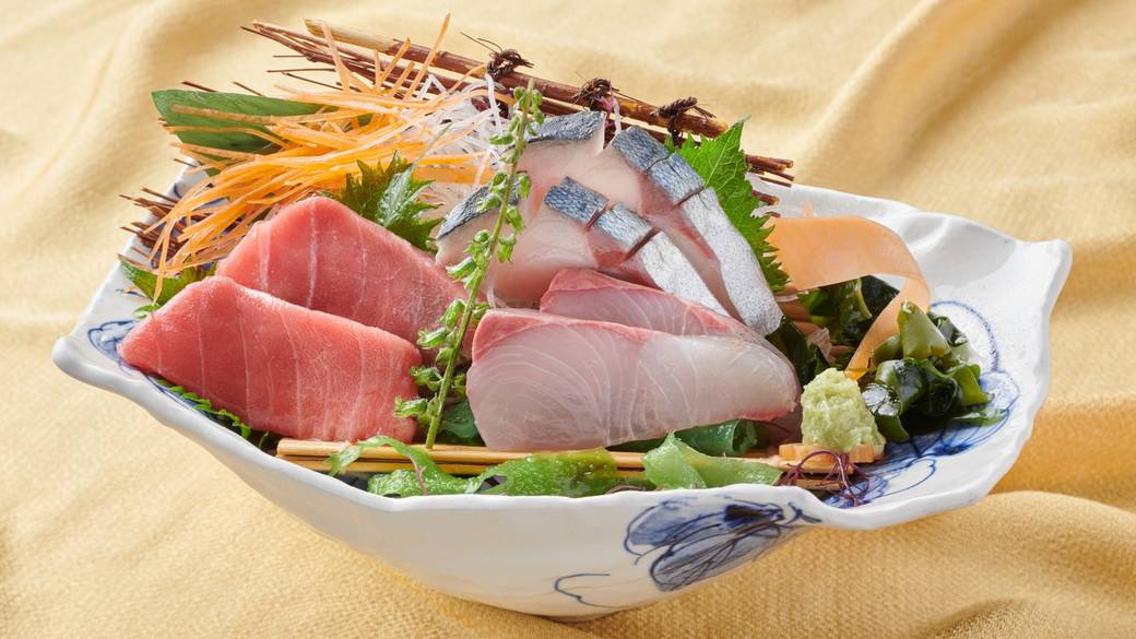 炊き立ての釜飯が
食欲をそそります / 3