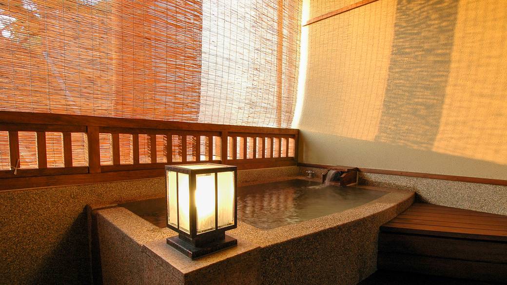 客室の露天風呂で
ゆっくり、のんびり / 2