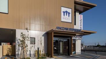 施設の入り口 / 19