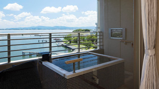 びわの風 和風ツインベッド（天然温泉露天風呂付き・禁煙）