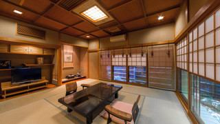 [離れ] 春草～源泉かけ流し岩風呂 - 本間10畳 + 次の間6畳