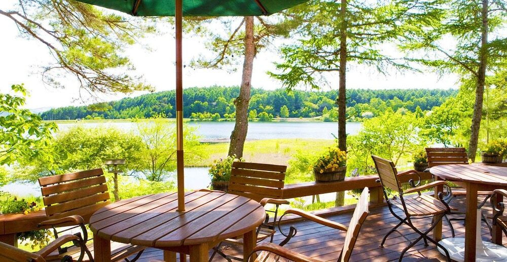 屋外ダイニングエリア