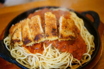 「ロータ」料理 584064 こちらが定番のカツスパゲティー（中）