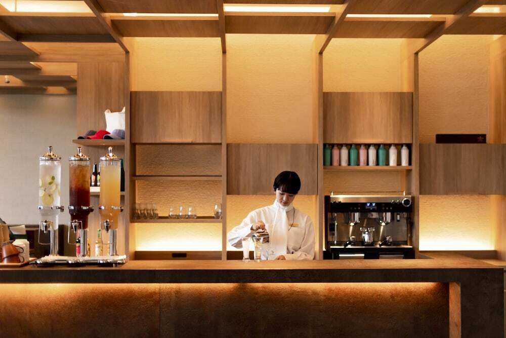 ロビーラウンジ