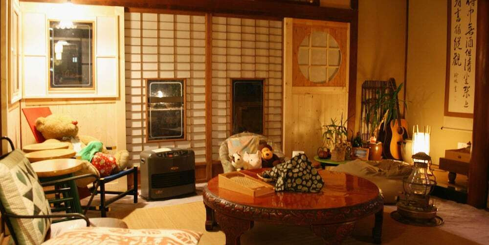 ロビーラウンジ