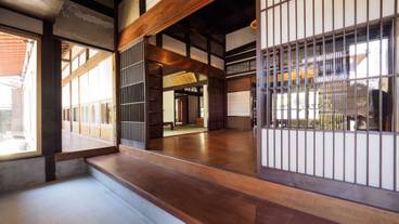 内部エントランス / 2