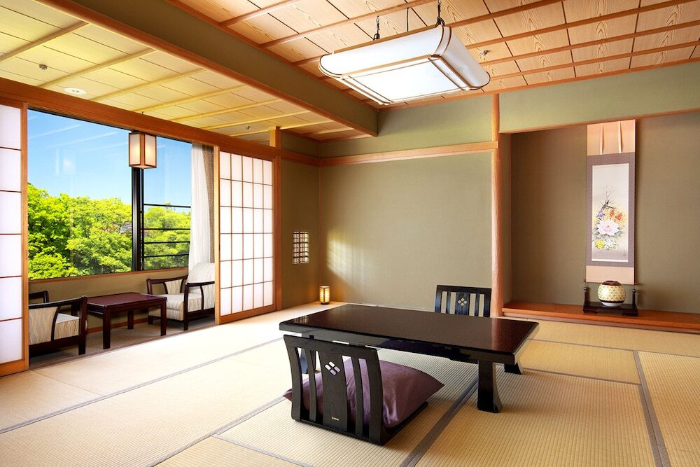 加賀の伝統美に浸れる雅な旅館3997215