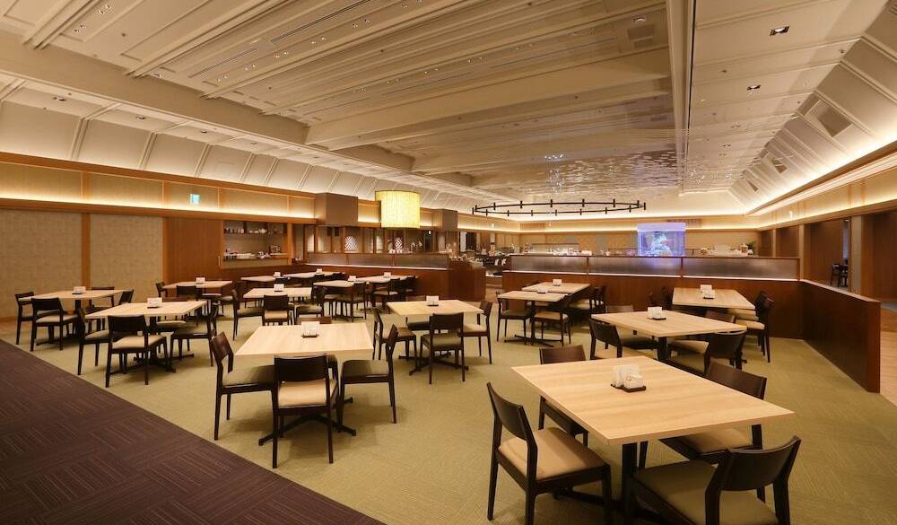 Seeds テーブル席 / 5