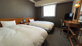 コンフォート ツインルーム シングルベッド 2 台 (禁煙)