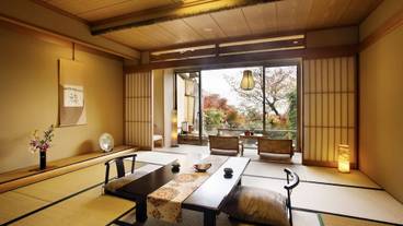 客室内のダイニングエリア / 25