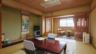 [禁煙] 和室10畳 [広縁ユニットバス付き]