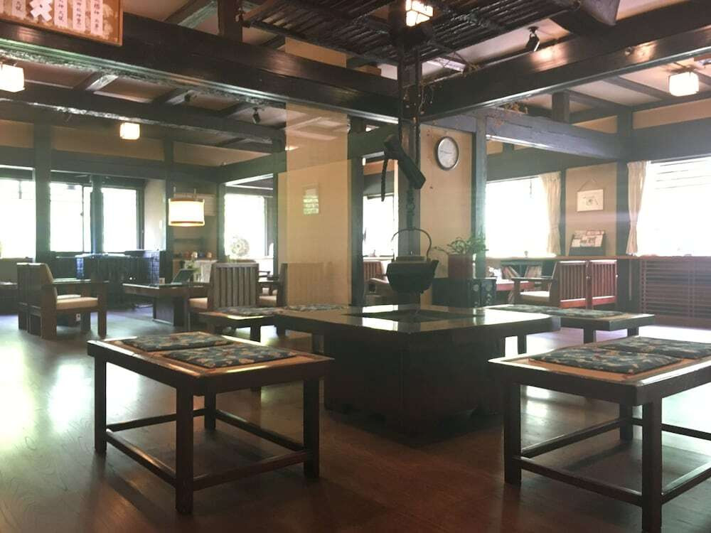 ロビーラウンジ