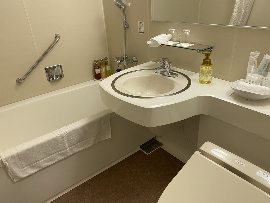 部屋もバスルームも広くて快適でした