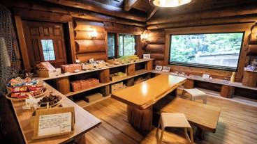 ロビーラウンジ / 5