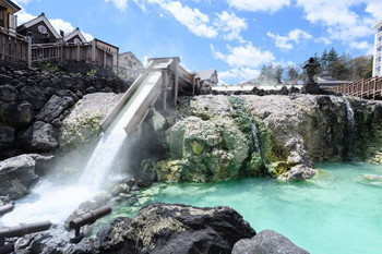 "Kusatsu onsen" where children are also excited by the impressive Yubatake 3406601