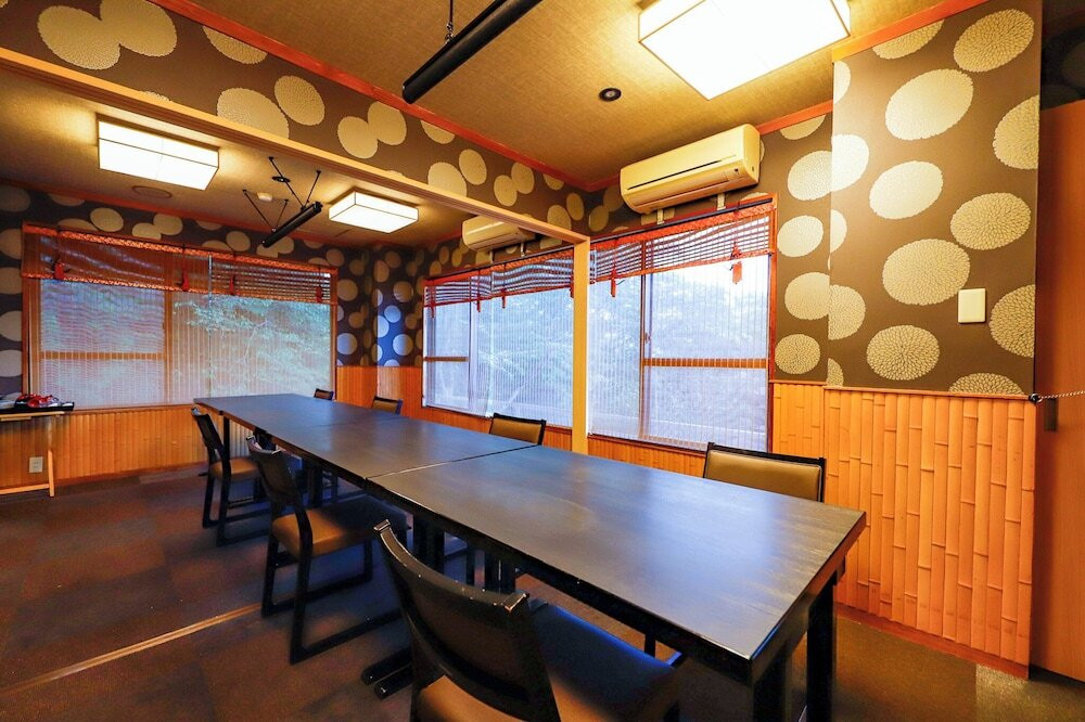 旅館のお食事処