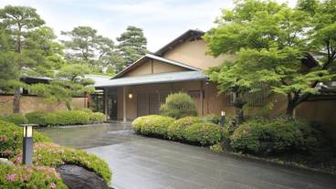 施設の正面 / 1