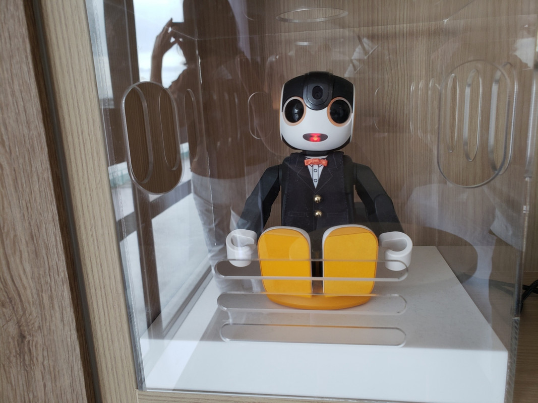 ロボホンルームです。