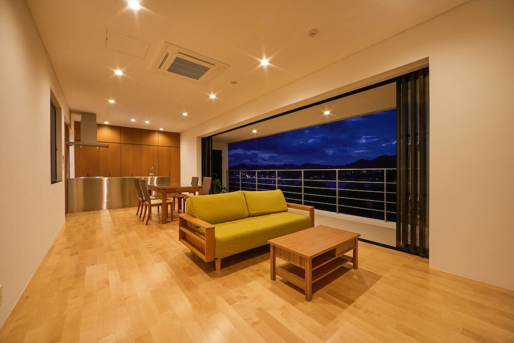 リビング エリア