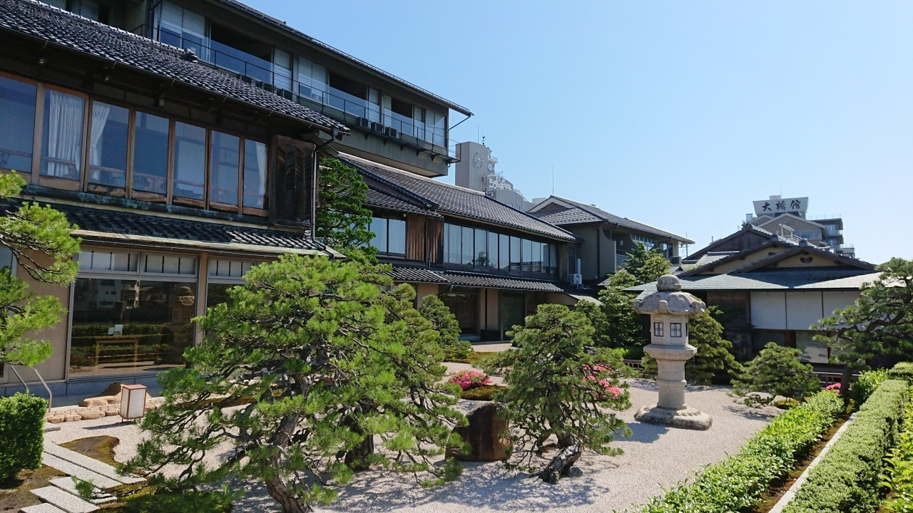 宍道湖と白砂青松の庭園を眼前に望むお宿3724399
