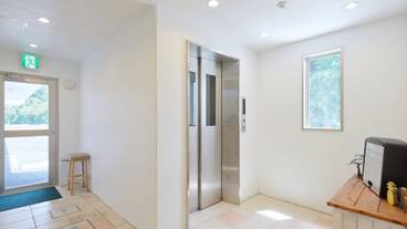 エレベーター / 1