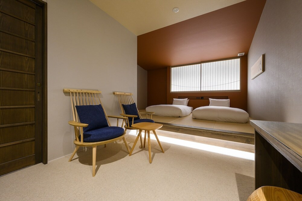 飛騨家具が設置されたラウンジで地酒を堪能♡3415413