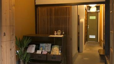 施設の入り口 / 19