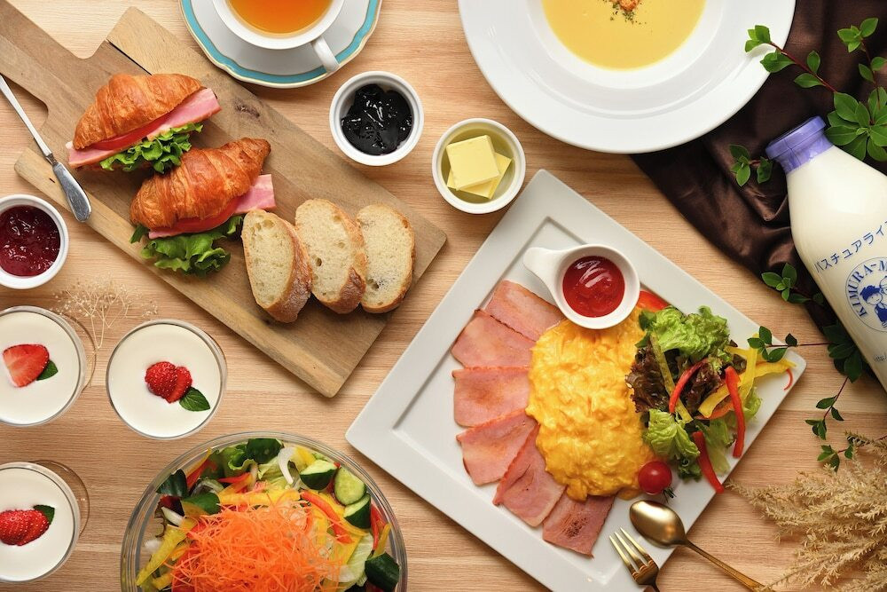 朝食