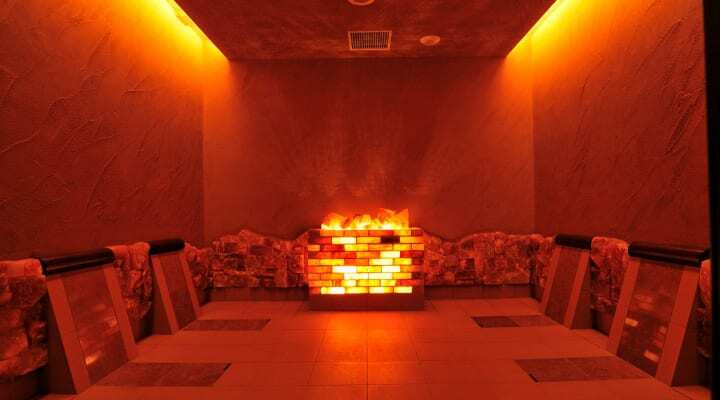 宇宙みたいな空間も？全7種類の岩盤浴でリフレッシュ4001900