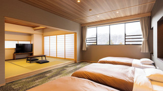 [禁煙]スーペリア和洋室トリプル 内風呂あり