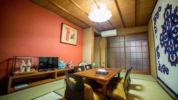 客室内のダイニングエリア / 18