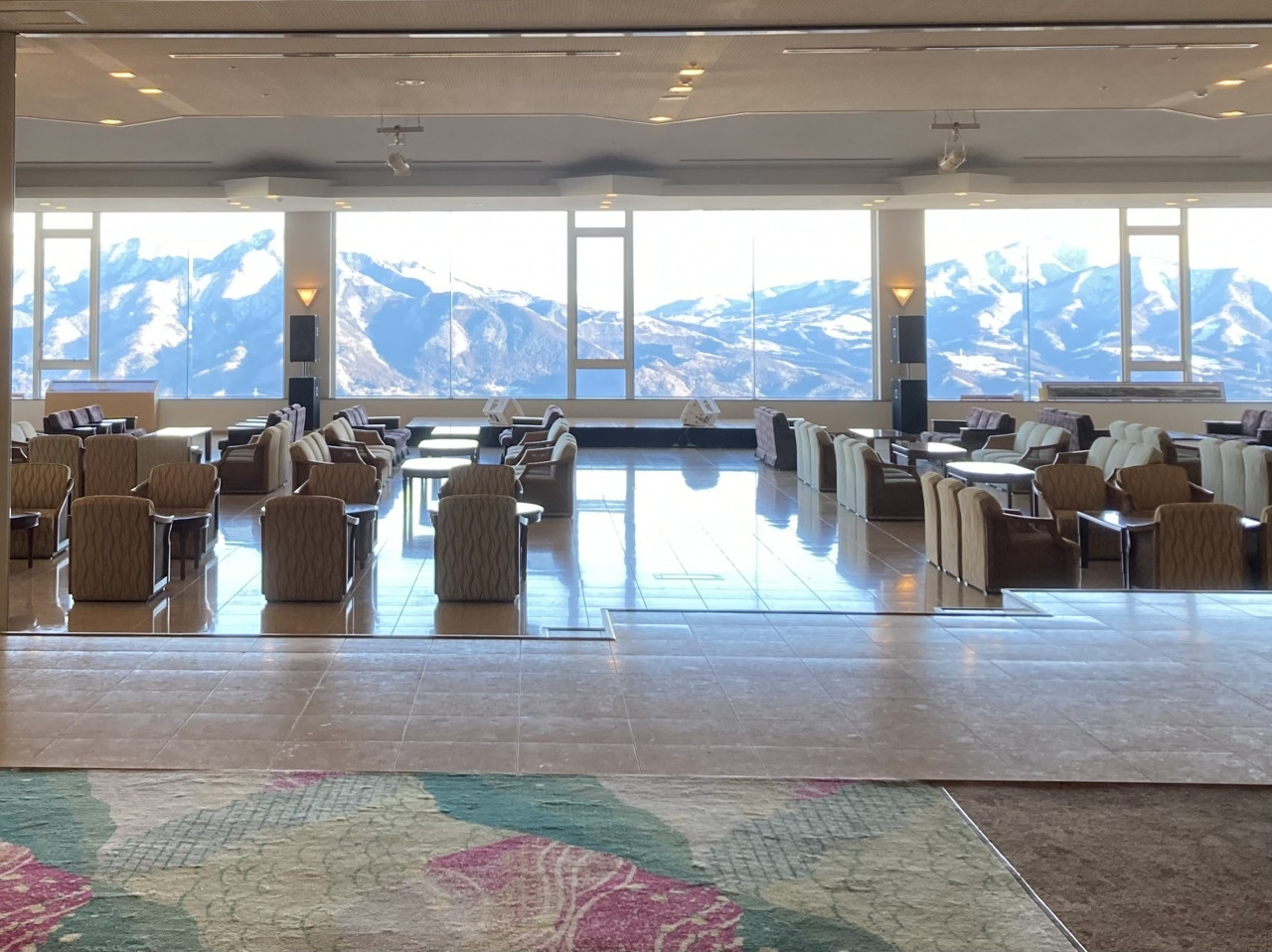 創業約450年の老舗ホテル！広大な湯殿で湯巡りを楽しもう3657760