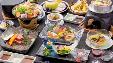 食事・飲み物 / 32