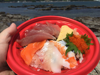 「長井水産（株）（直売センター）」料理 791813 海鮮丼500円（税抜）