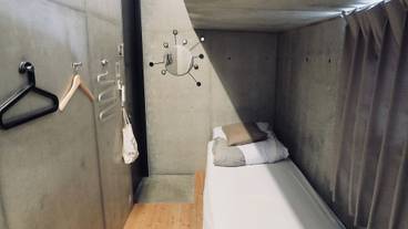 客室 / 12