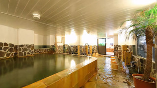 シングルルームセミダブルサイズベッド 1 台 喫煙可