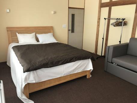 West Coast Inn Villa / 3